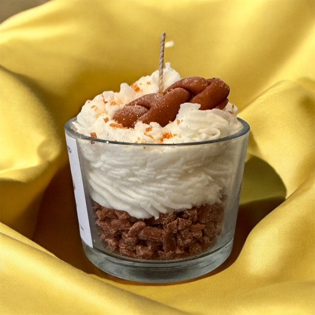 Tsoureki Candle – κερί με άρωμα τσουρεκιού | The Gift Box