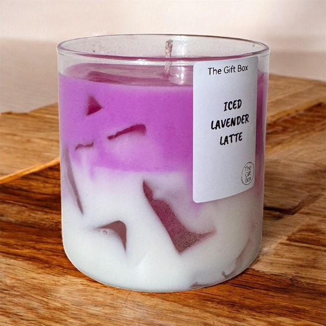 Iced Lavender Latte Candle – Χειροποίητο κερί λεβάντας | The Gift Box


