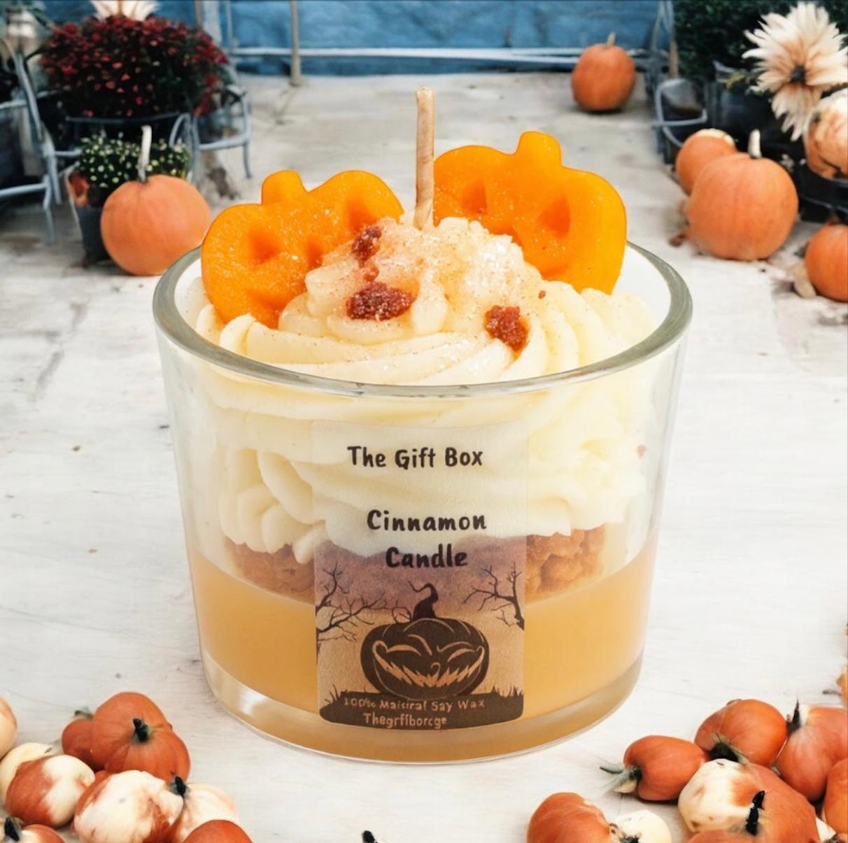 Cinnamon Candle - Halloween Edition - Κερί Σόγιας με Κολοκύθες και Σαντιγί - The Gift Box thegiftbox.gr
