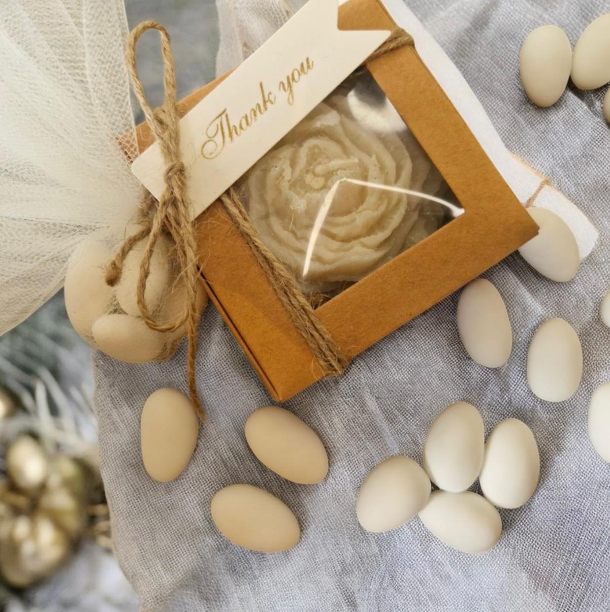 Μπομπονιέρα Κερί Παιώνια σε Κουτί